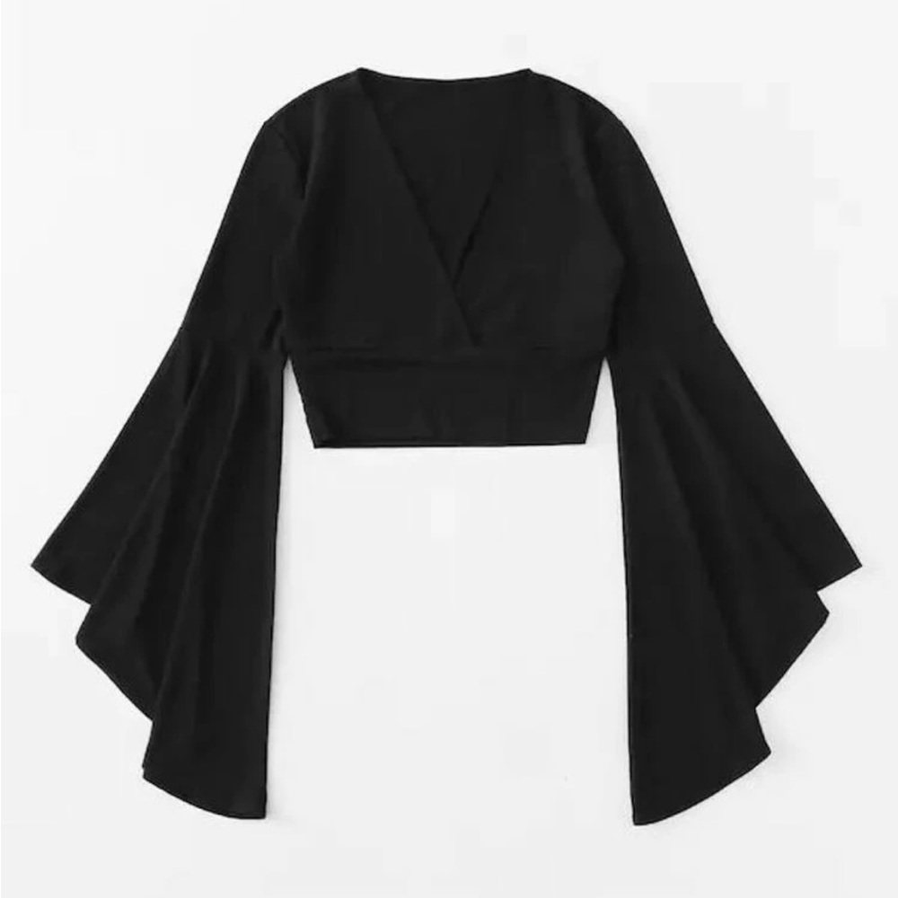 Flare Sleeve Crop Top